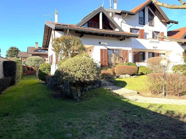 Villa in vendita a Marnate VA