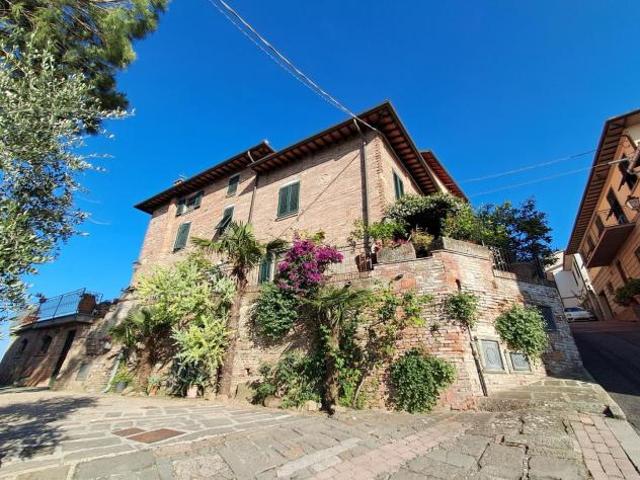 Villa in vendita a Marti Montopoli in Val d'Arno 388 mq Rif: 1420814