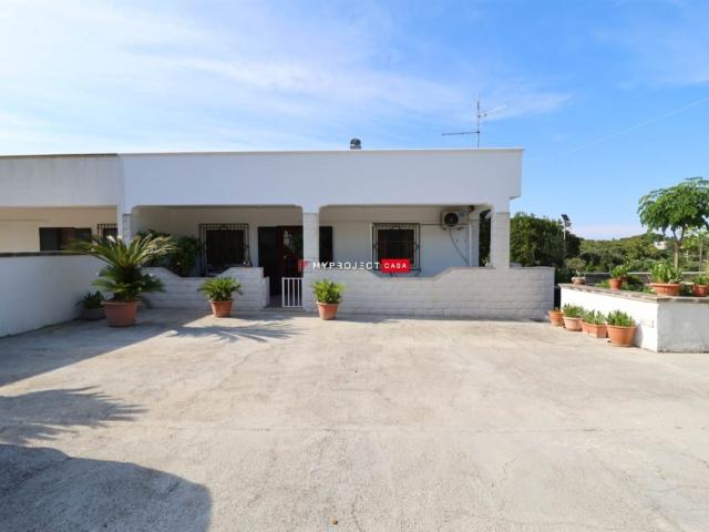 Villa in vendita a Martina Franca via Crispiano 44