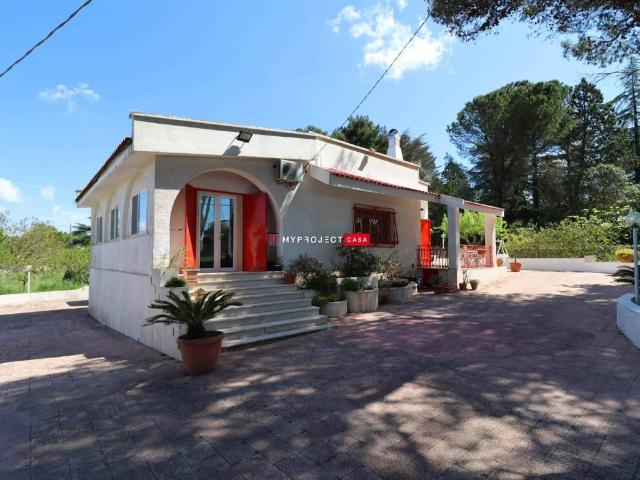 Villa in vendita a Martina Franca TA