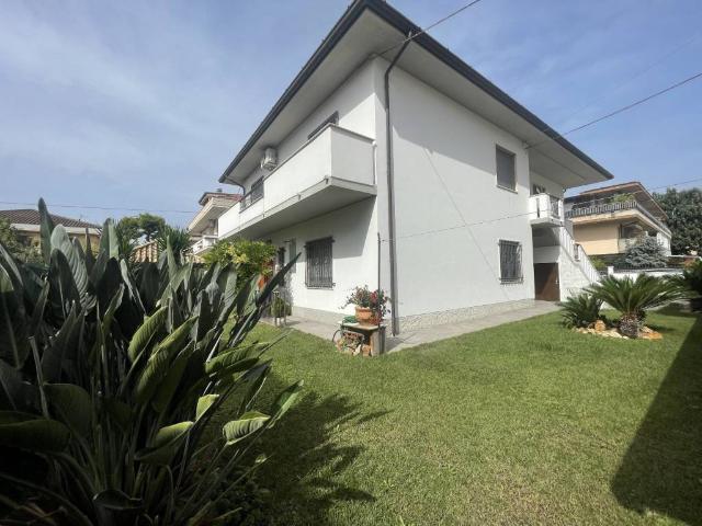 Villa in vendita a Martinsicuro TE