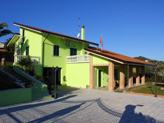 Villa in vendita a Martinsicuro