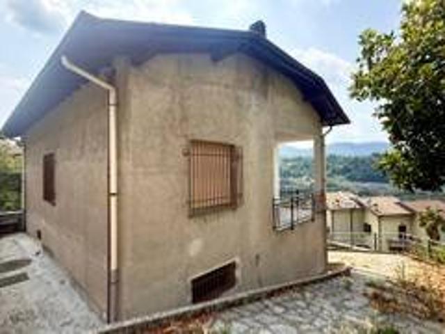 Villa in vendita a Maslianico CO