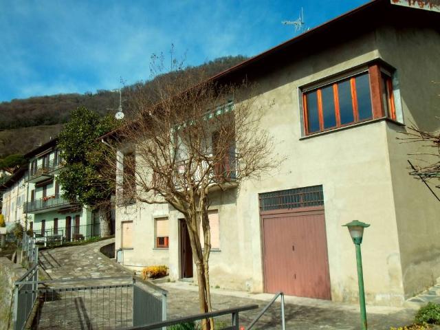 Villa in vendita a Maslianico CO