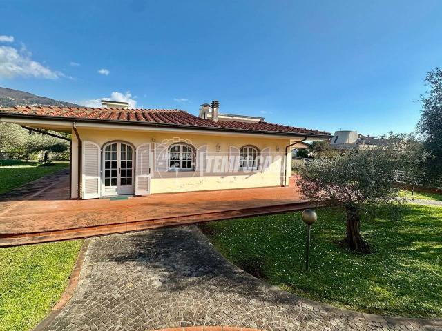 Villa in vendita a Massa