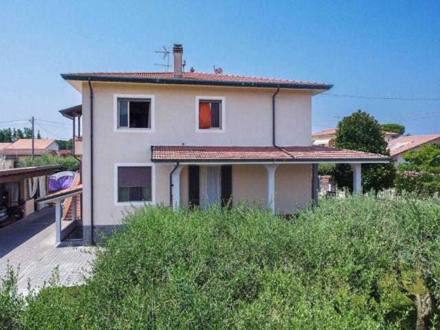 Villa in vendita a Massa