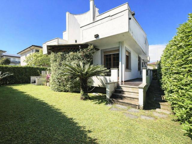 Villa in vendita a Massa