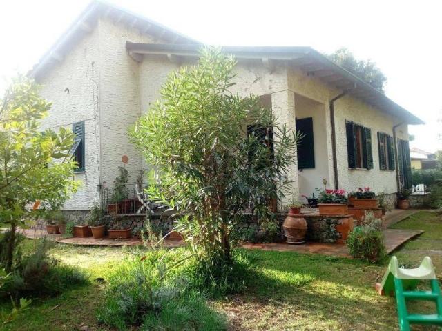 Villa in vendita a Massa