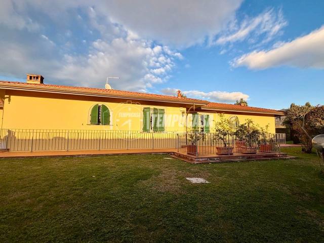 Villa in vendita a Massa