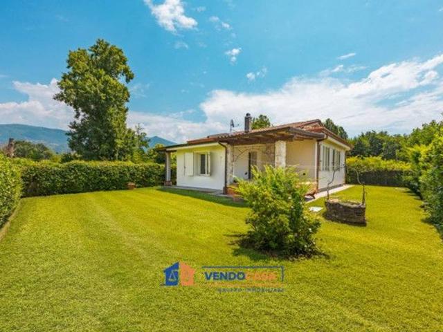 Villa in vendita a Massa