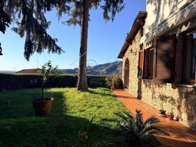 Villa in vendita a Massa