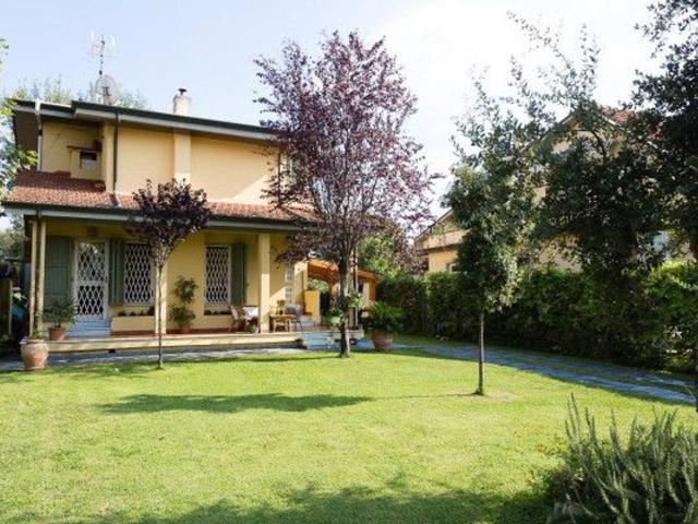 Villa in vendita a Massa