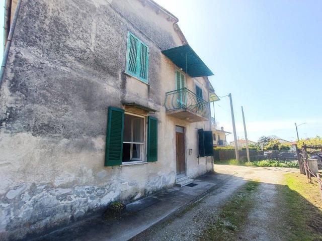 Villa in vendita a Massa