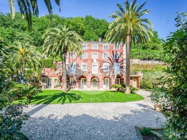 Villa in vendita a Massa