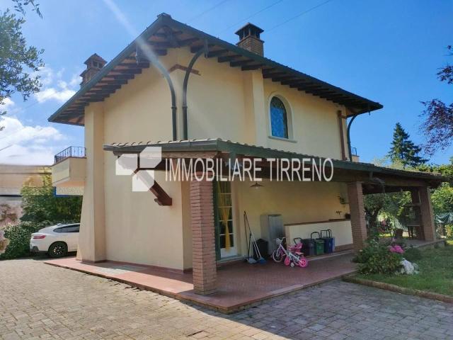 Villa in vendita a Massa