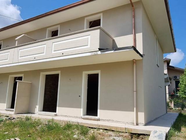 Villa in vendita a Massa e Cozzile PT