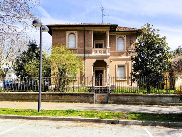 Villa in vendita a Massa Lombarda RA