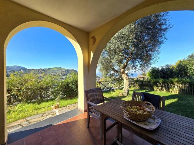 Villa in vendita a Massa Lubrense NA