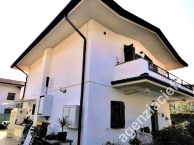 VILLA in VENDITA a MASSA Massa di 5 vani