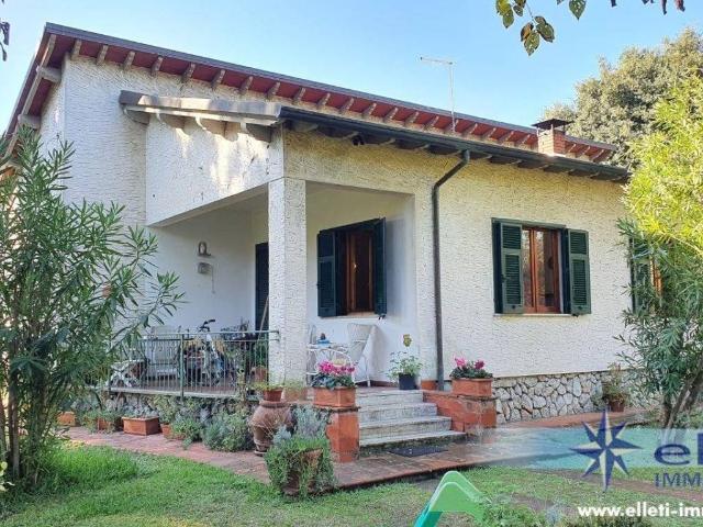 Villa in vendita a Massa MS