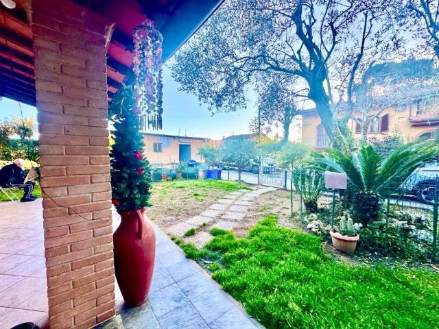 Villa in vendita a Massa MS