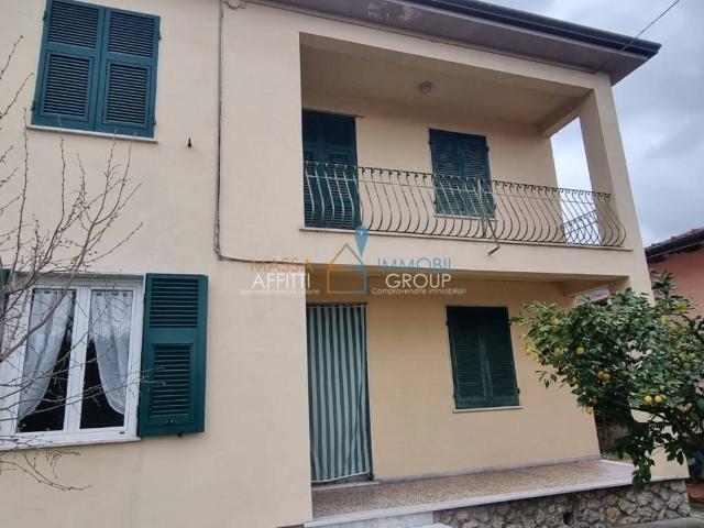 Villa in vendita a Massa MS