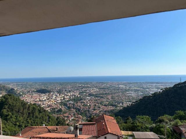 Villa in vendita a Massa MS
