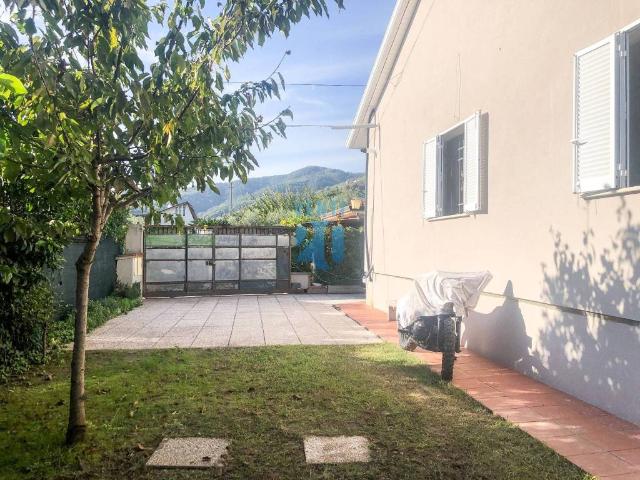 Villa in vendita a Massa MS