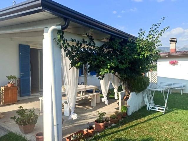 Villa in vendita a Massa MS
