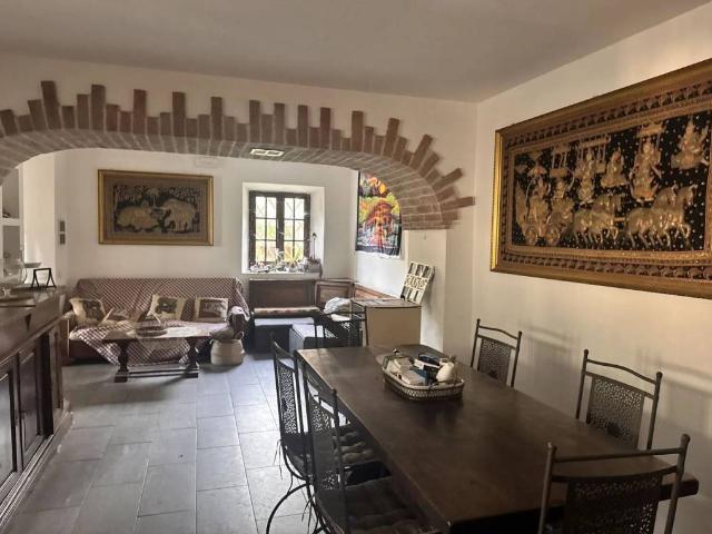 Villa in vendita a Massa MS