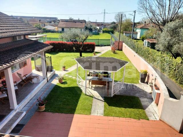 Villa in vendita a Massa MS