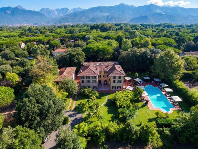 Villa in vendita a Massa MS