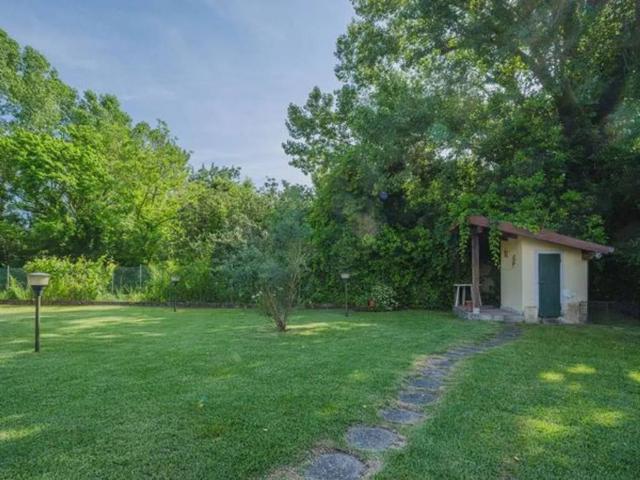 Villa in vendita a Massa MS