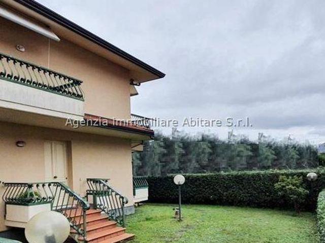 Villa in vendita a Massa MS