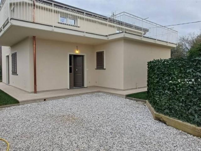 Villa in vendita a Massa MS