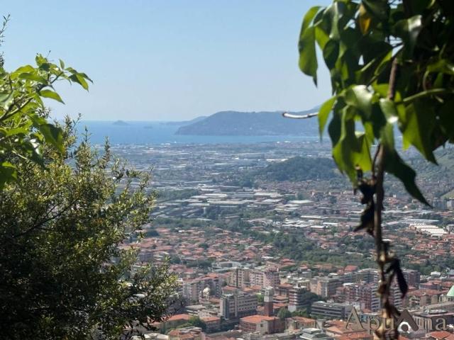 Villa in vendita a Massa MS