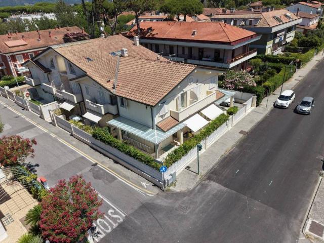 Villa in vendita a Massa MS