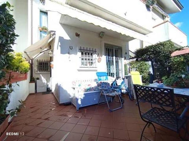 Villa in vendita a Massa MS