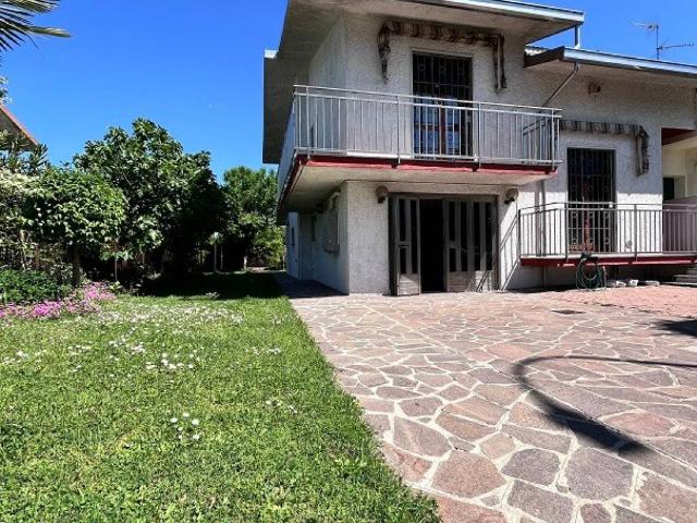 Villa in vendita a Massalengo LO