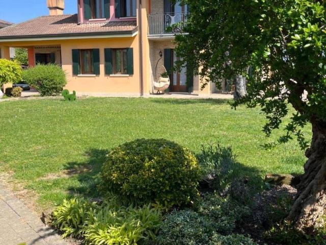 Villa in vendita a Massanzago PD