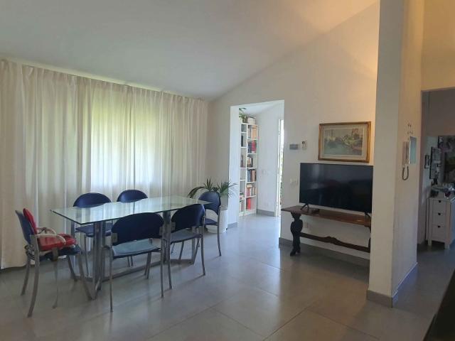 VILLA in VENDITA a MASSAROSA Centro di 9 vani