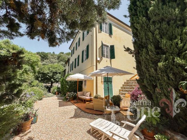 Villa in vendita a Massarosa LU