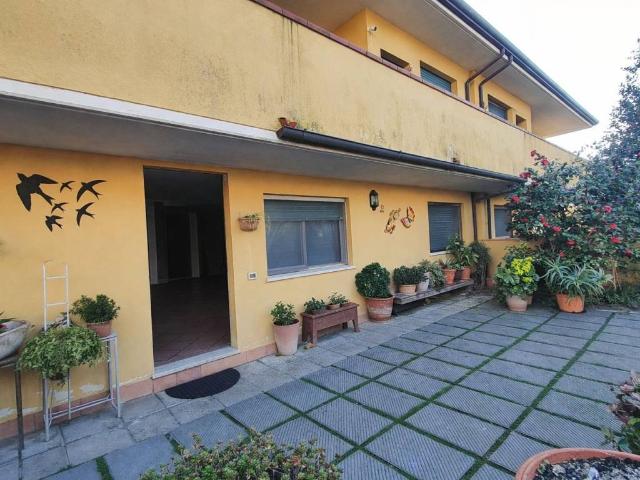 Villa in vendita a Massarosa LU