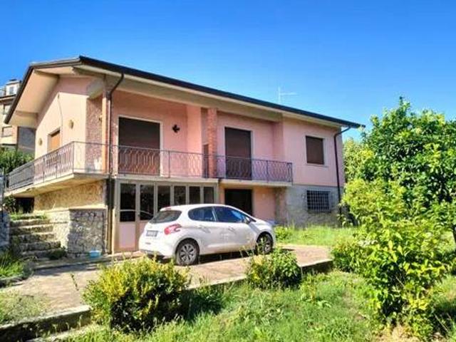 Villa in vendita a Massarosa LU
