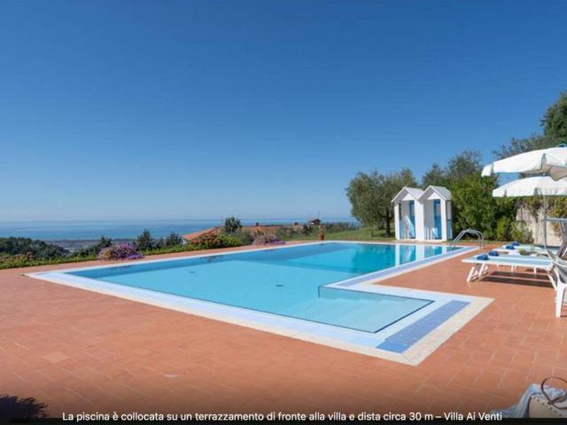 Villa in vendita a Massarosa LU