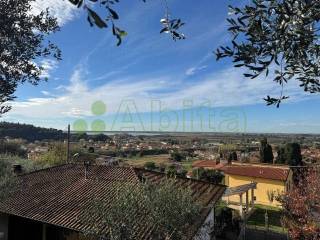 Villa in vendita a Massarosa LU