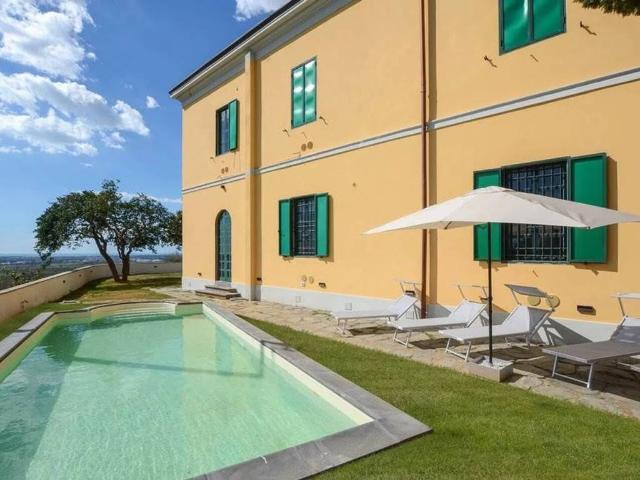 Villa in vendita a Massarosa LU