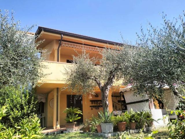 Villa in vendita a Massarosa LU