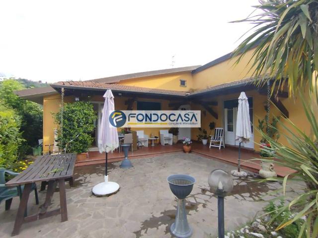 Villa in vendita a Massarosa LU