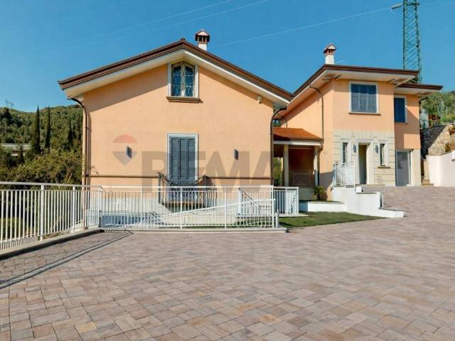 Villa in vendita a Massarosa LU